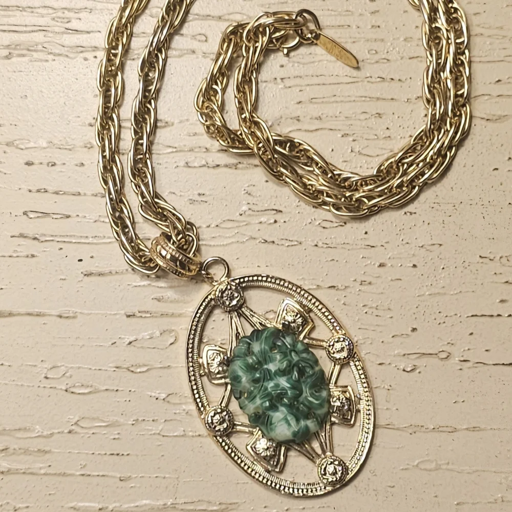 WHITING & DAVIS Signed Pendant Necklace Dark Green Cut Jade